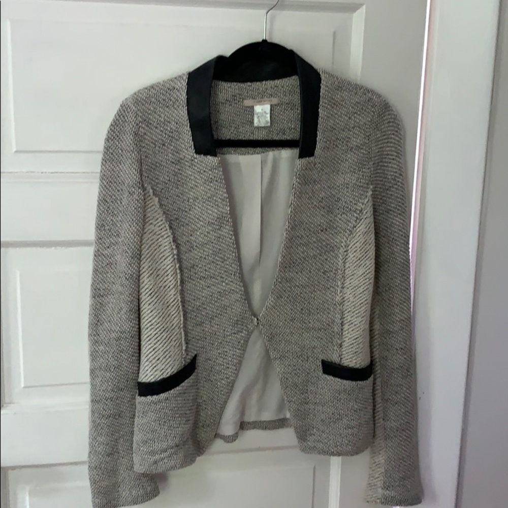 41 Hawthorne black and white boucle blazer